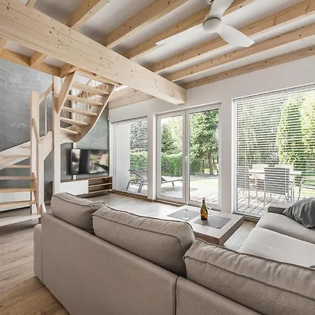 Housea Wakacyjne * Jantar