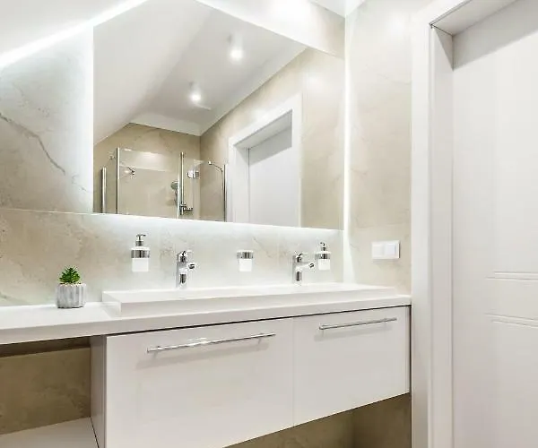 Housea Wakacyjne בית נופש